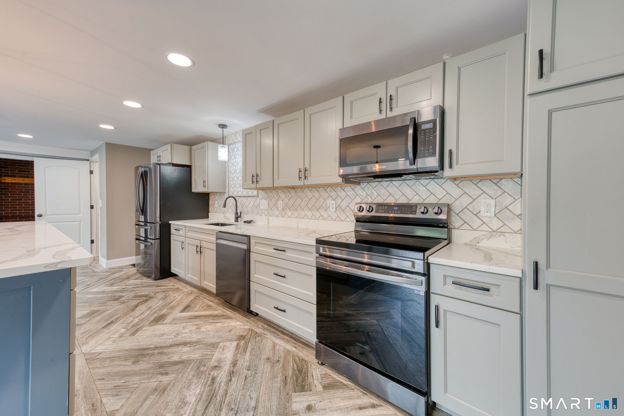 1010 Strong Road South Windsor CT 06074