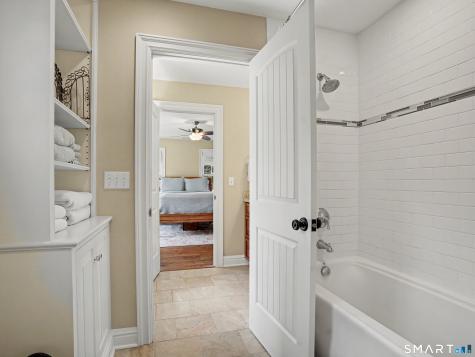 5 Ginos Way Ridgefield CT 06877