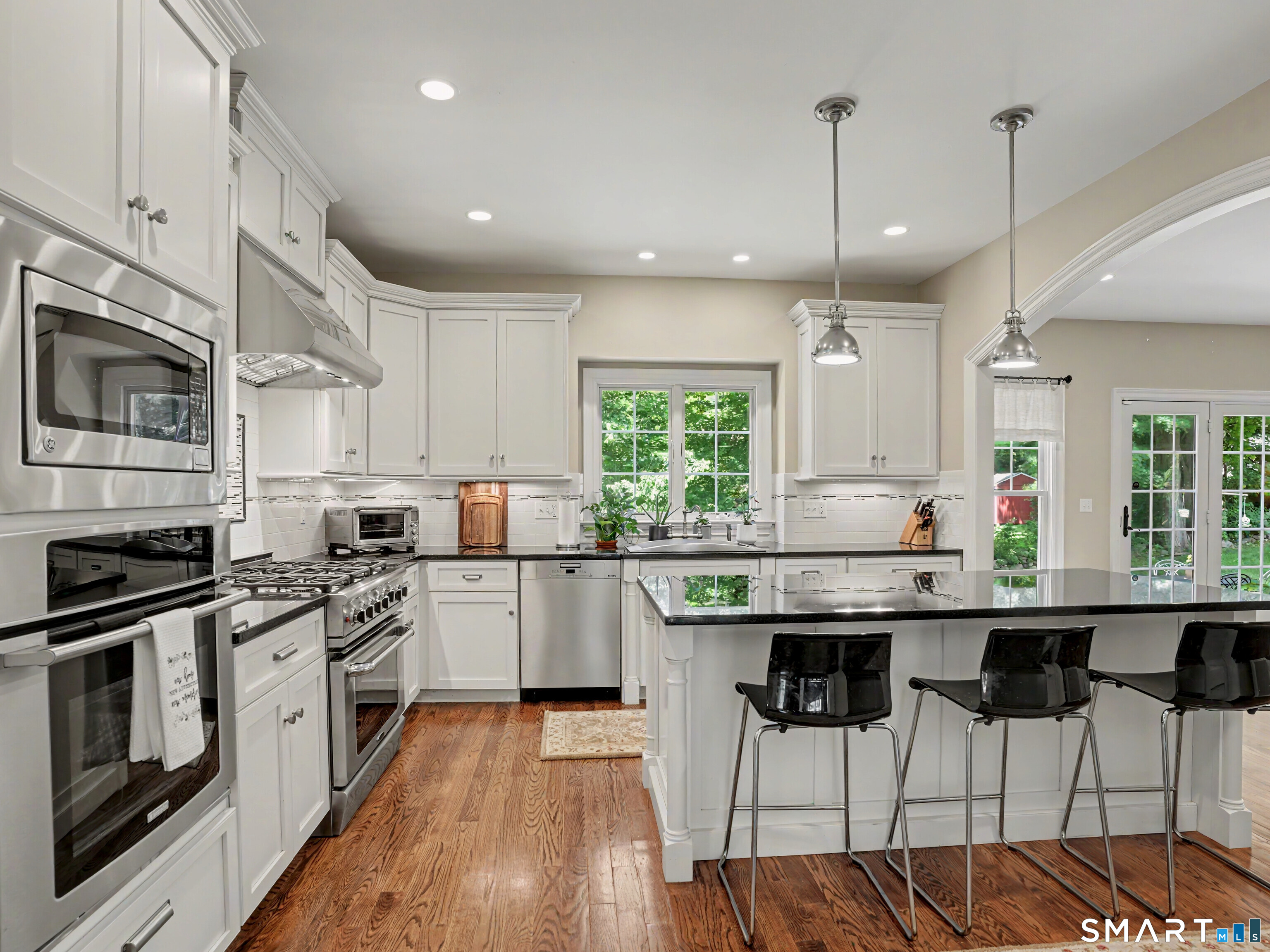 5 Ginos Way Ridgefield CT 06877