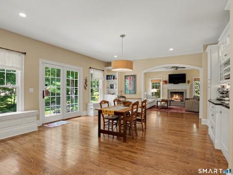 5 Ginos Way Ridgefield CT 06877