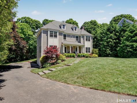 5 Ginos Way Ridgefield CT 06877