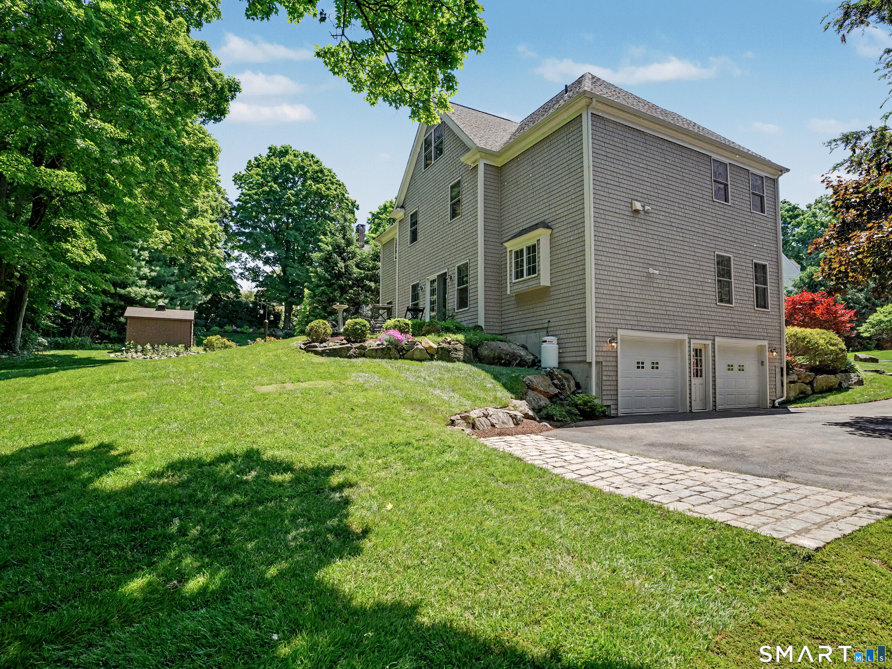 5 Ginos Way Ridgefield CT 06877
