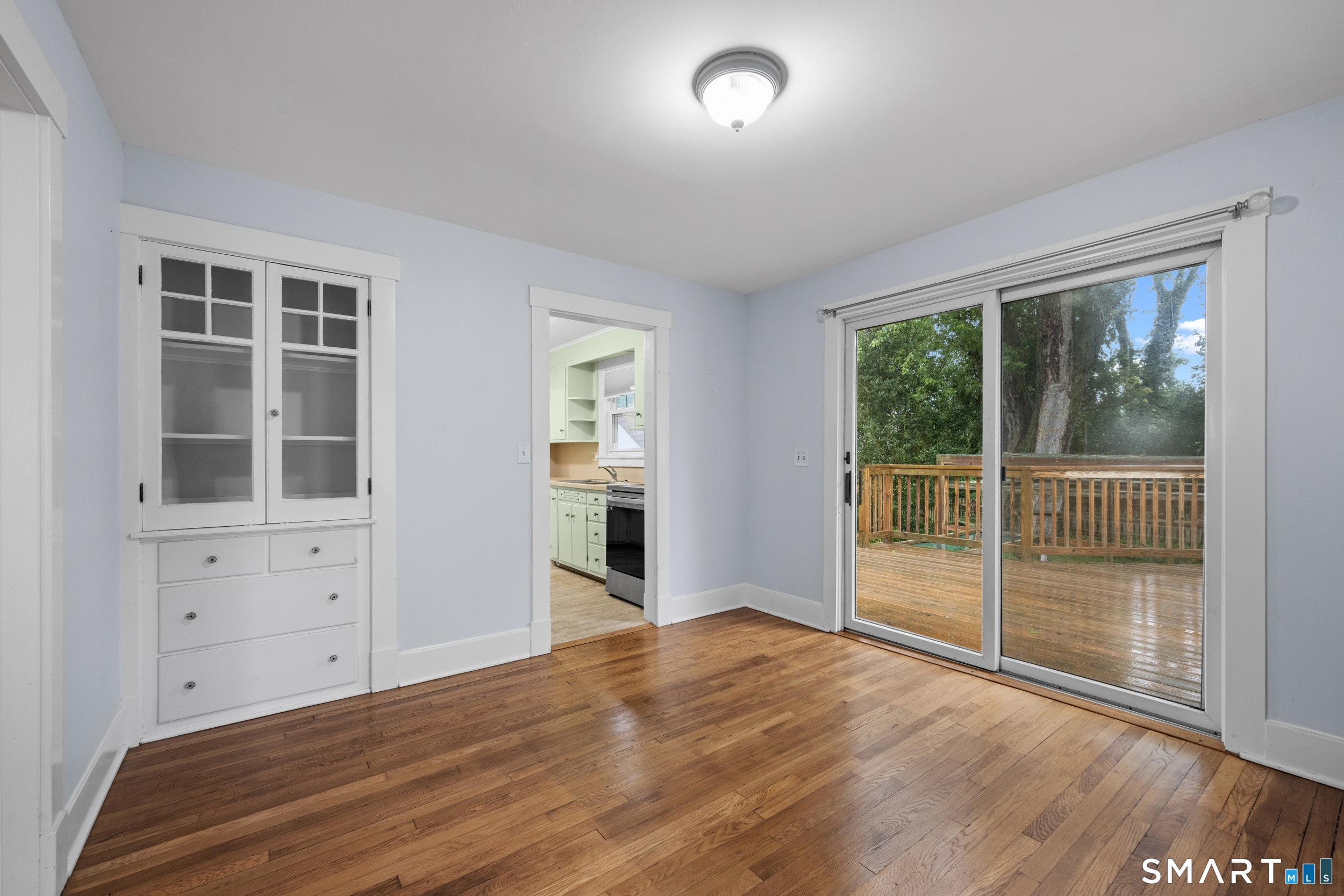556 Ocean Avenue New London CT 06320