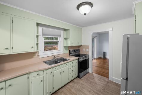 556 Ocean Avenue New London CT 06320