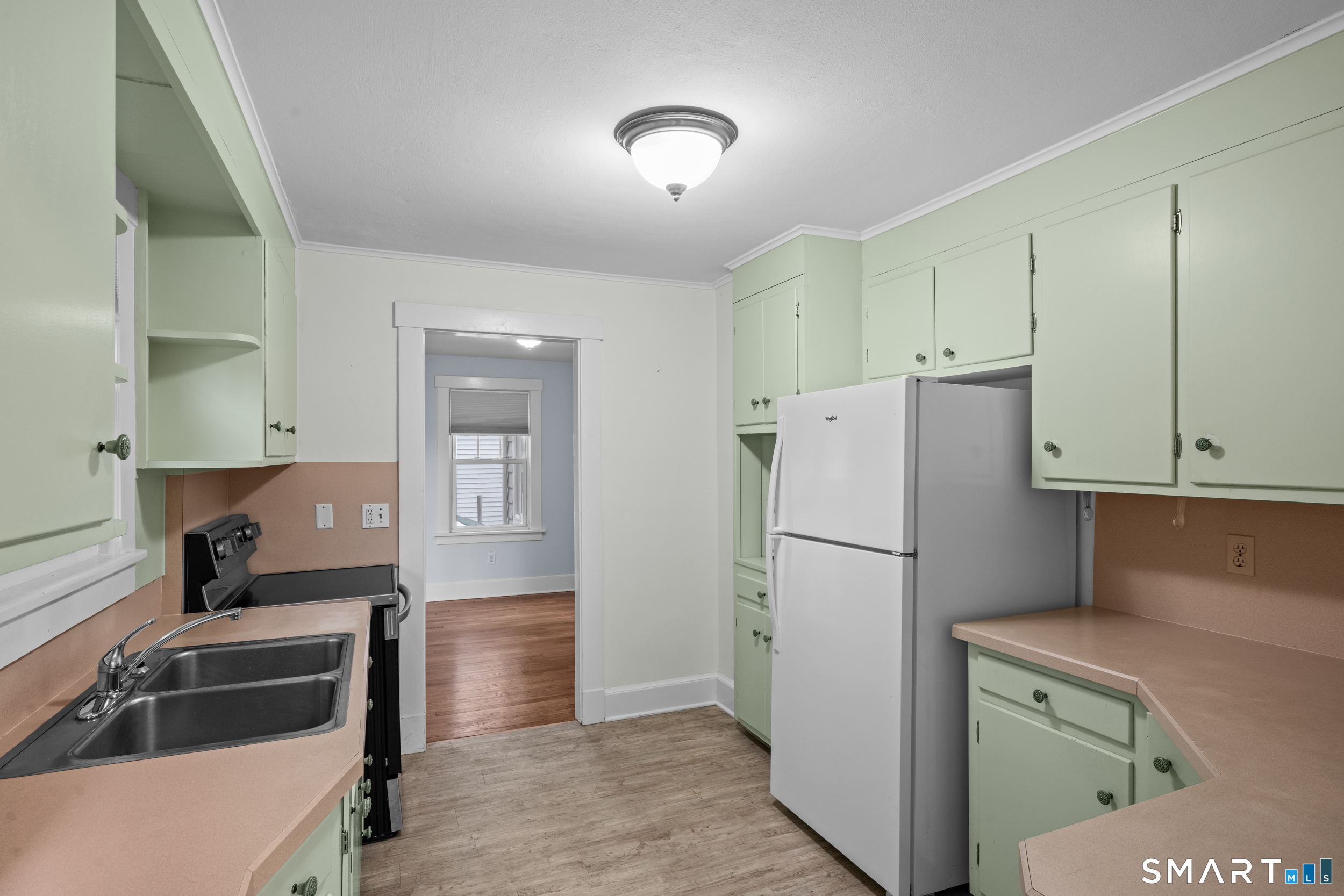 556 Ocean Avenue New London CT 06320