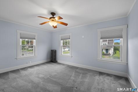 556 Ocean Avenue New London CT 06320