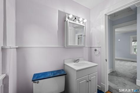 556 Ocean Avenue New London CT 06320