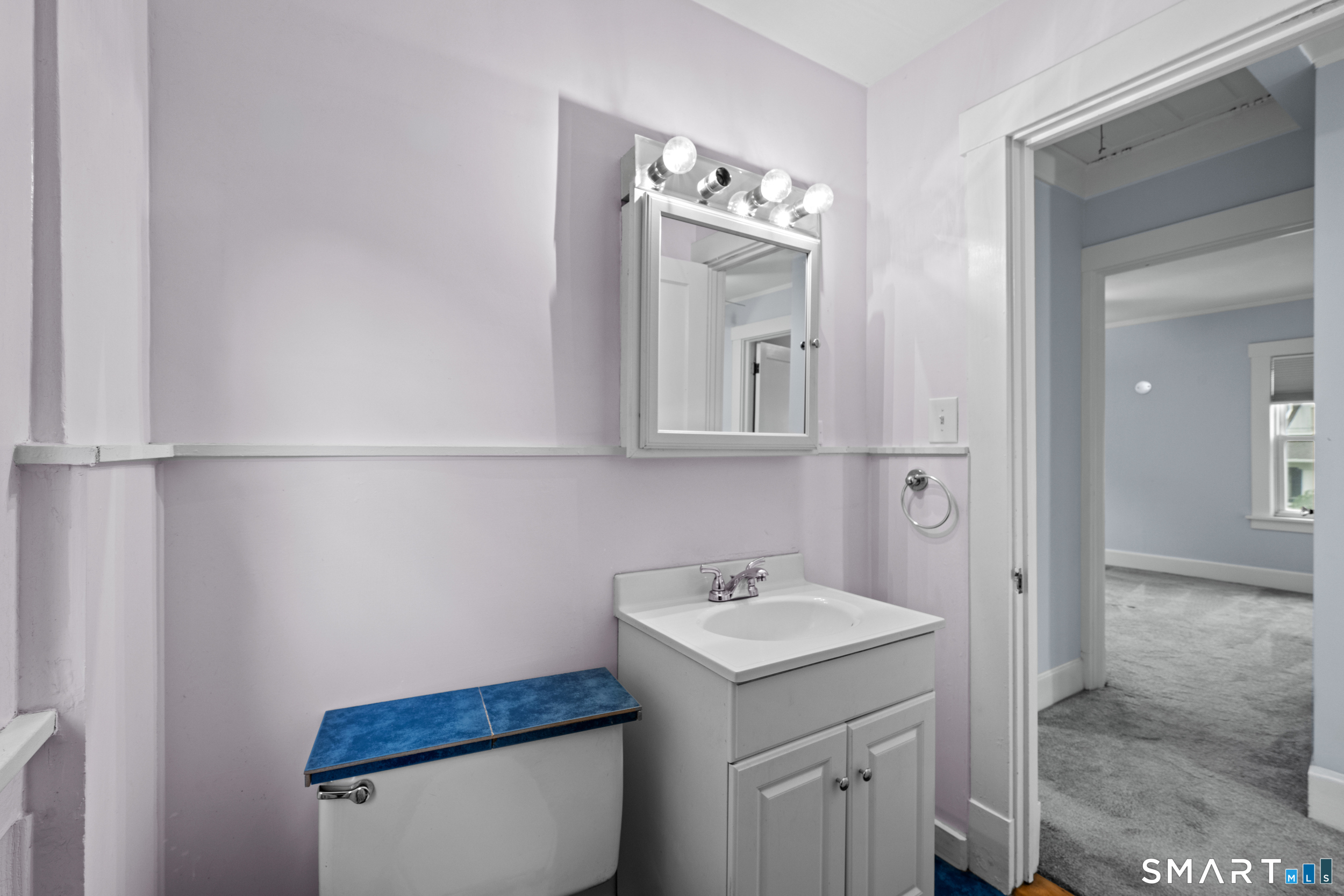 556 Ocean Avenue New London CT 06320