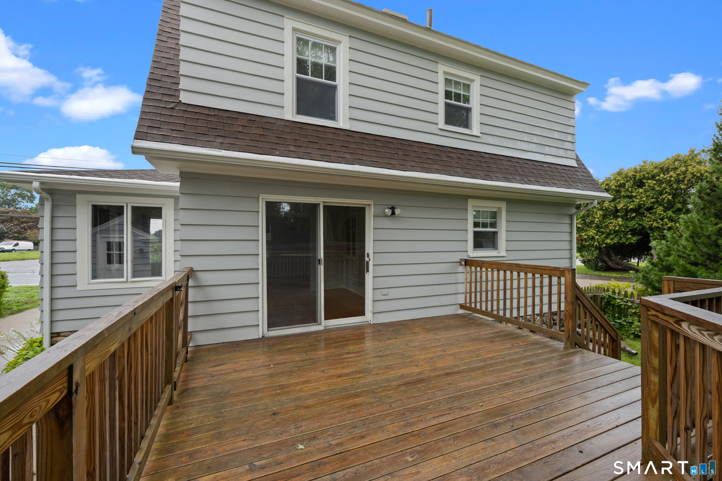 556 Ocean Avenue New London CT 06320