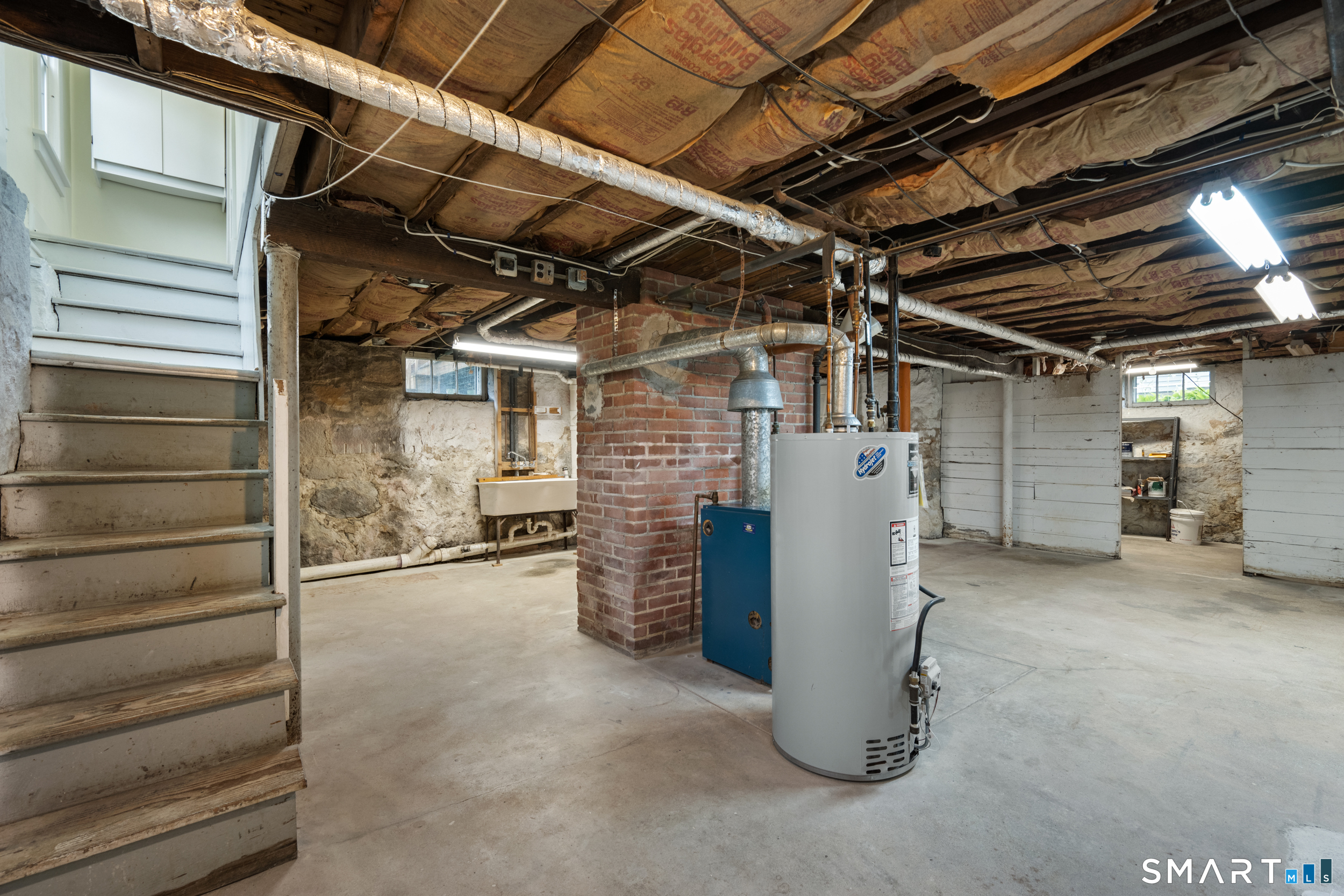 556 Ocean Avenue New London CT 06320