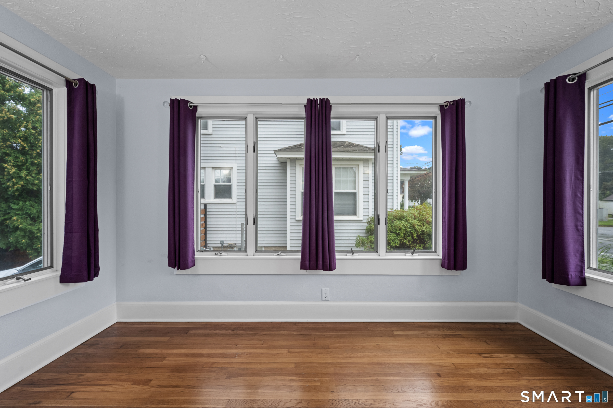 556 Ocean Avenue New London CT 06320