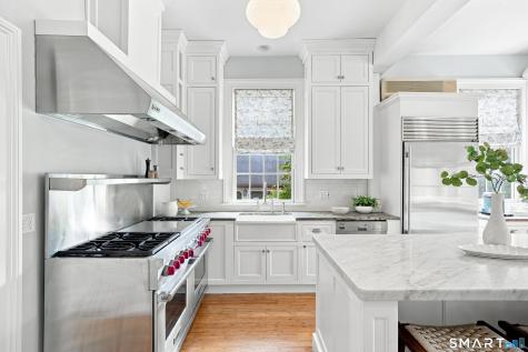 415 Old Post Road Fairfield CT 06824
