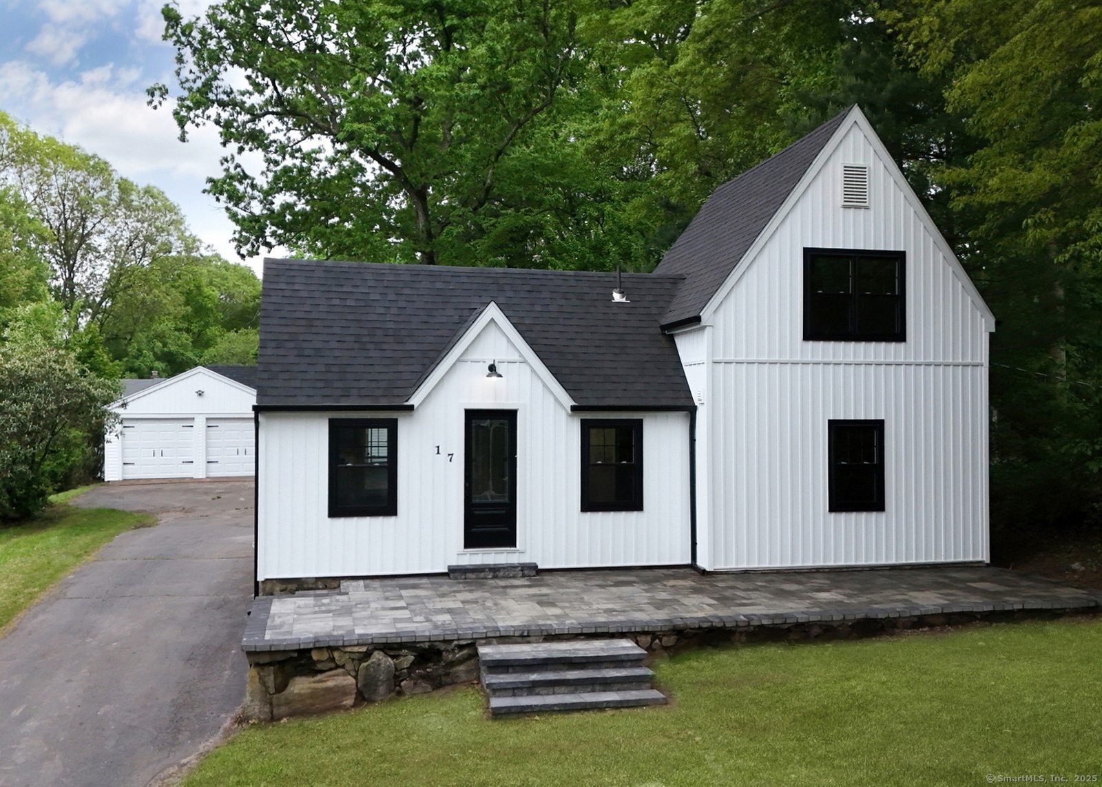 17 Hills Avenue East Hampton CT 06424