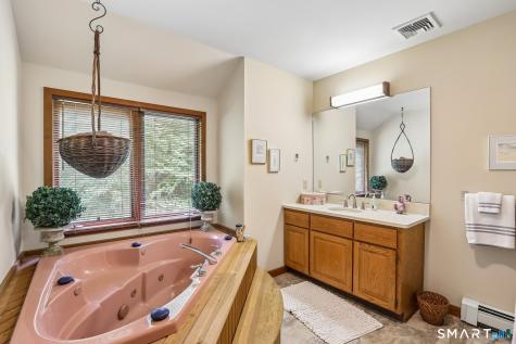 31 Cortland Drive New Milford CT 06776