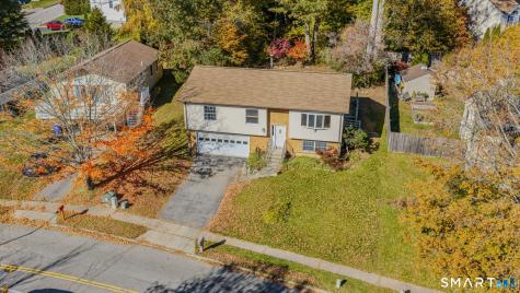 18 Ledgeland Drive Groton CT 06355