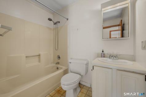 18 Ledgeland Drive Groton CT 06355