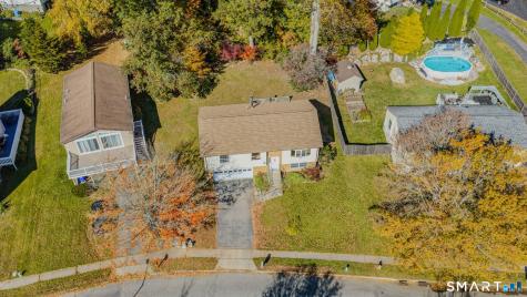 18 Ledgeland Drive Groton CT 06355