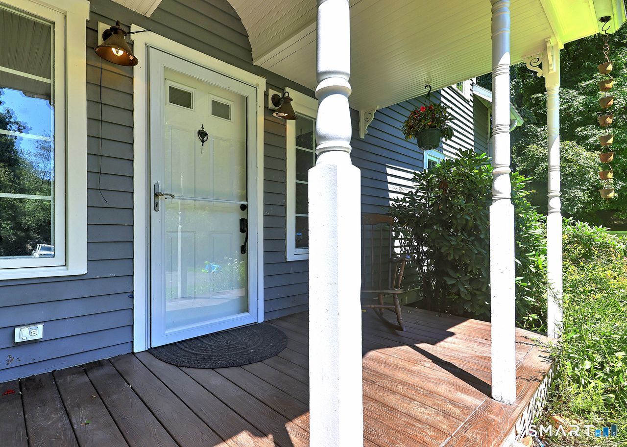 409 Dogburn Lane Orange CT 06477