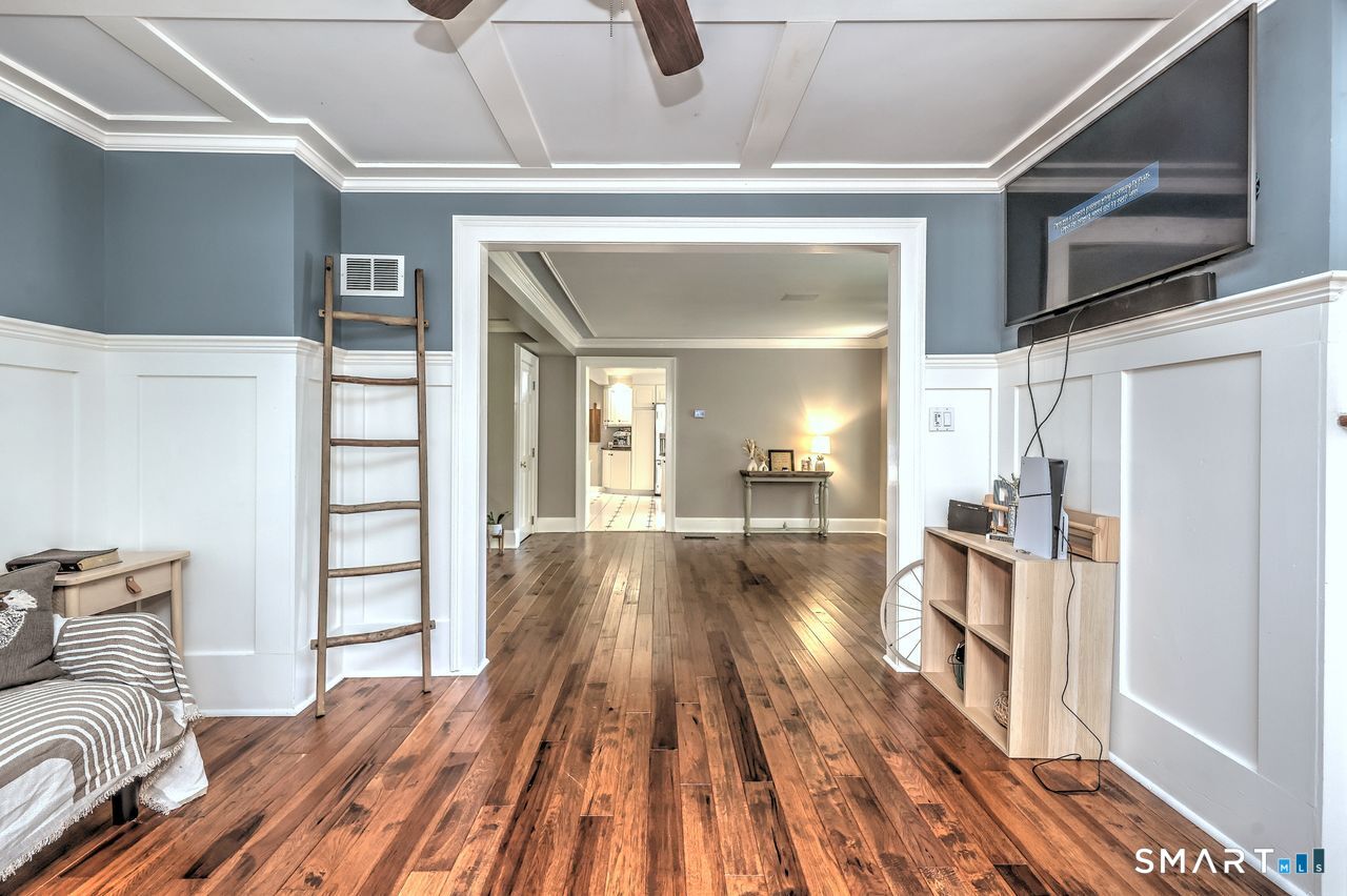 409 Dogburn Lane Orange CT 06477