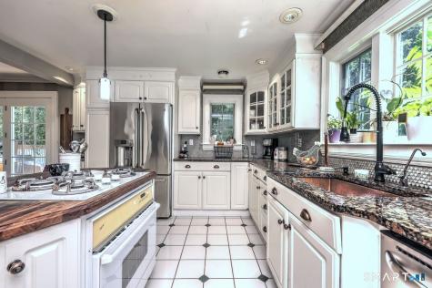 409 Dogburn Lane Orange CT 06477