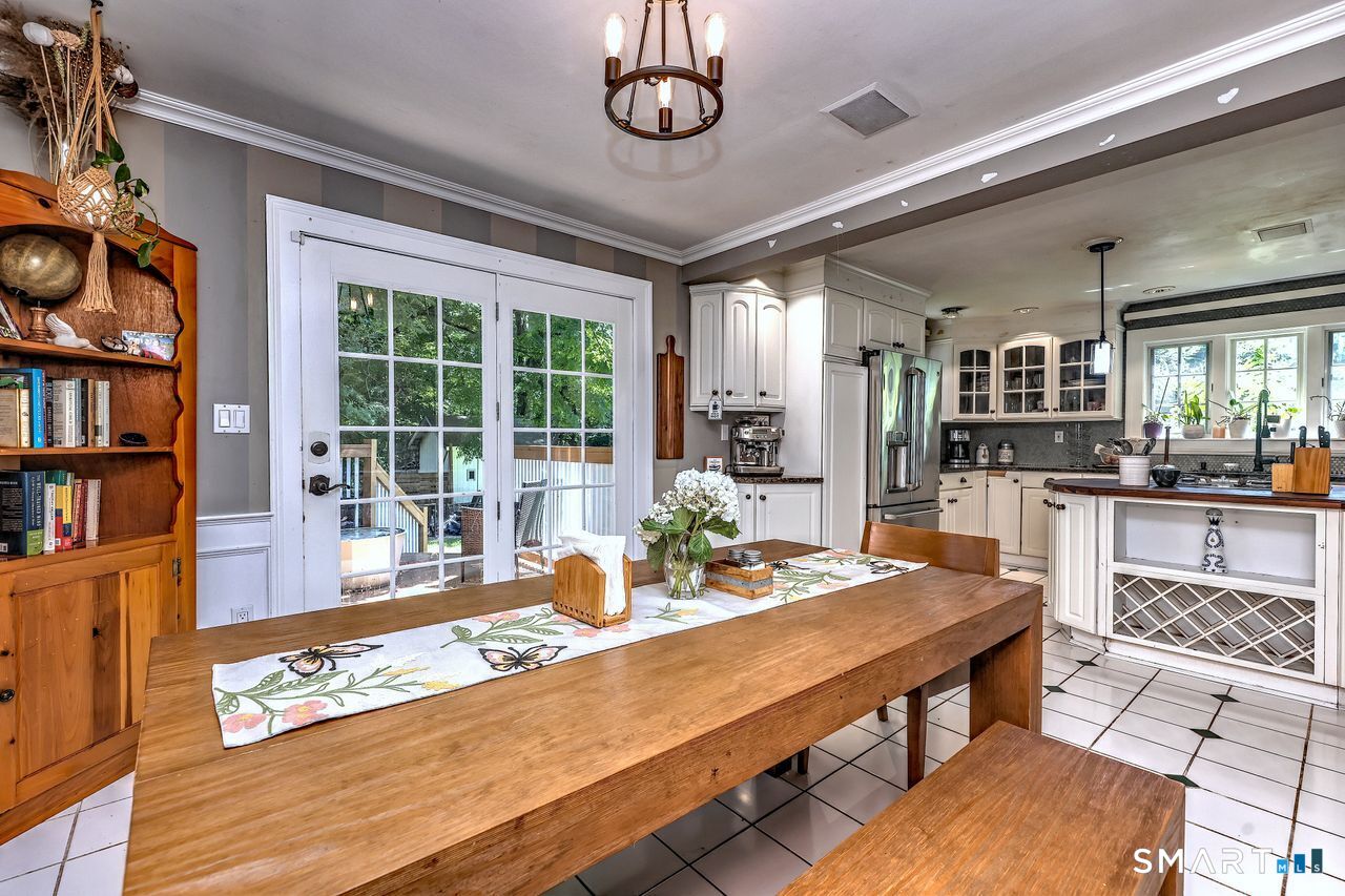 409 Dogburn Lane Orange CT 06477