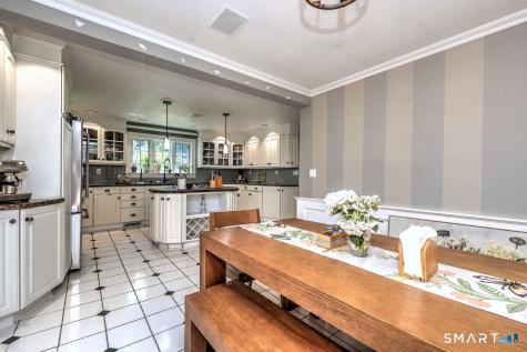 409 Dogburn Lane Orange CT 06477