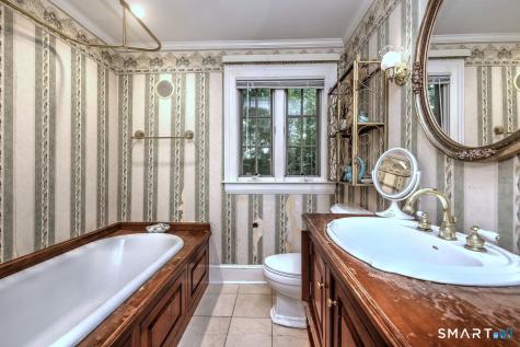 409 Dogburn Lane Orange CT 06477