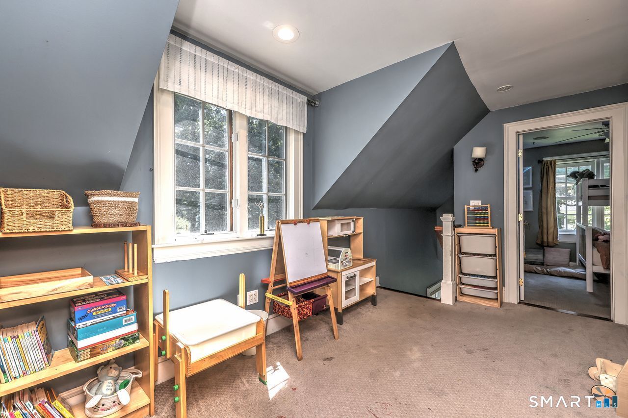 409 Dogburn Lane Orange CT 06477