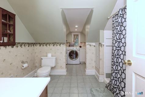 409 Dogburn Lane Orange CT 06477