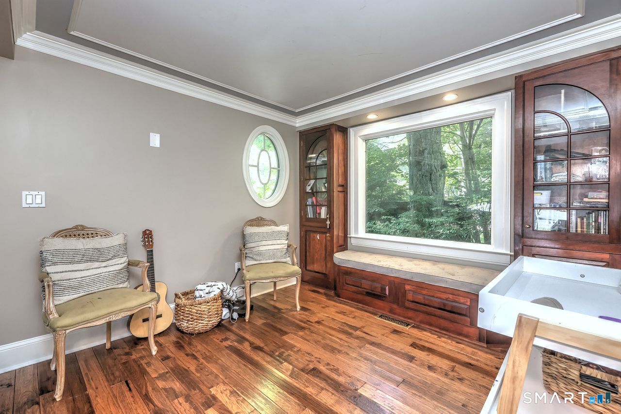 409 Dogburn Lane Orange CT 06477