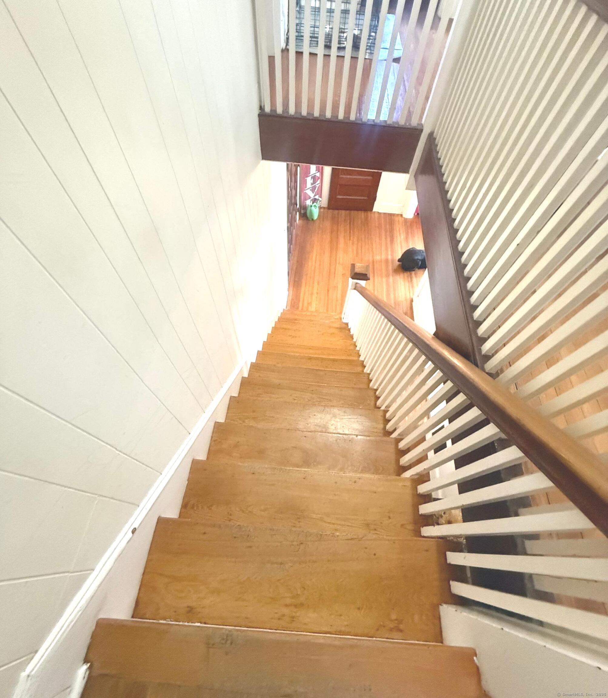 16 Holbrook Court Ansonia CT 06401