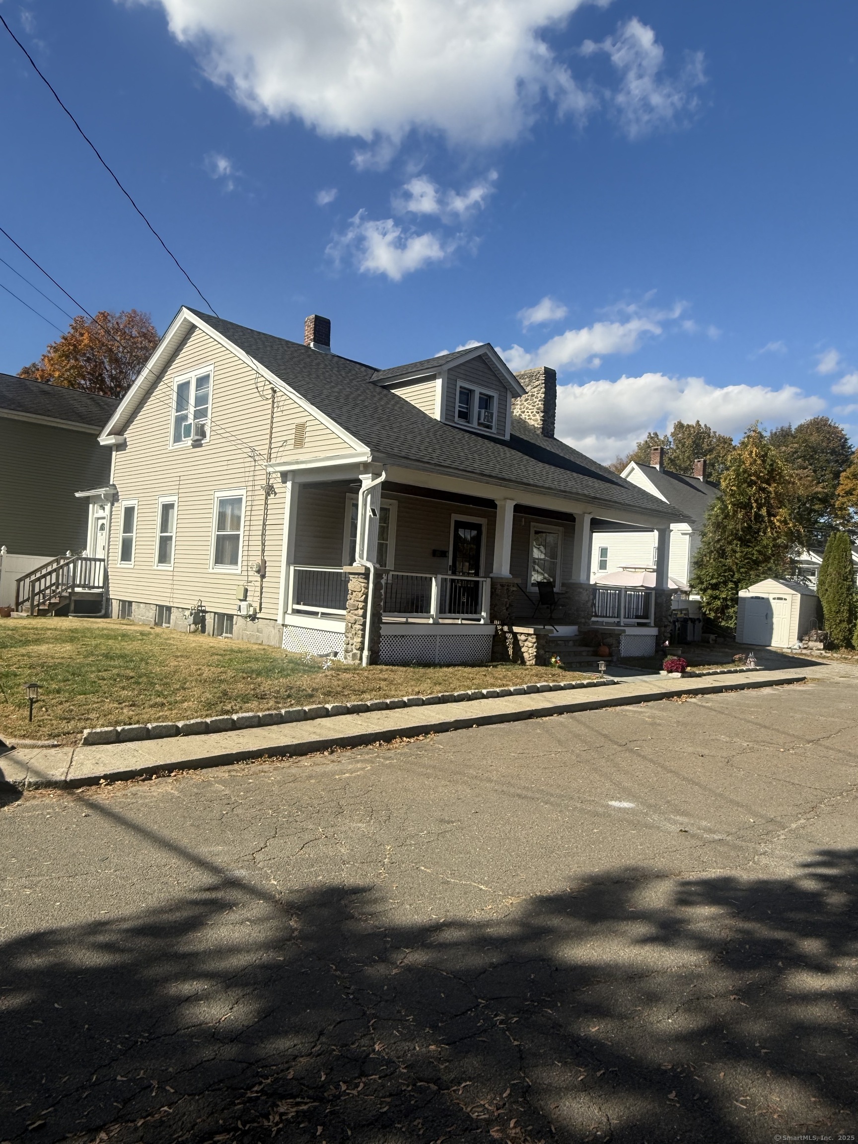 16 Holbrook Court Ansonia CT 06401