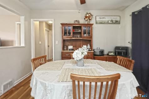 44 Woodvale Road West Haven CT 06516