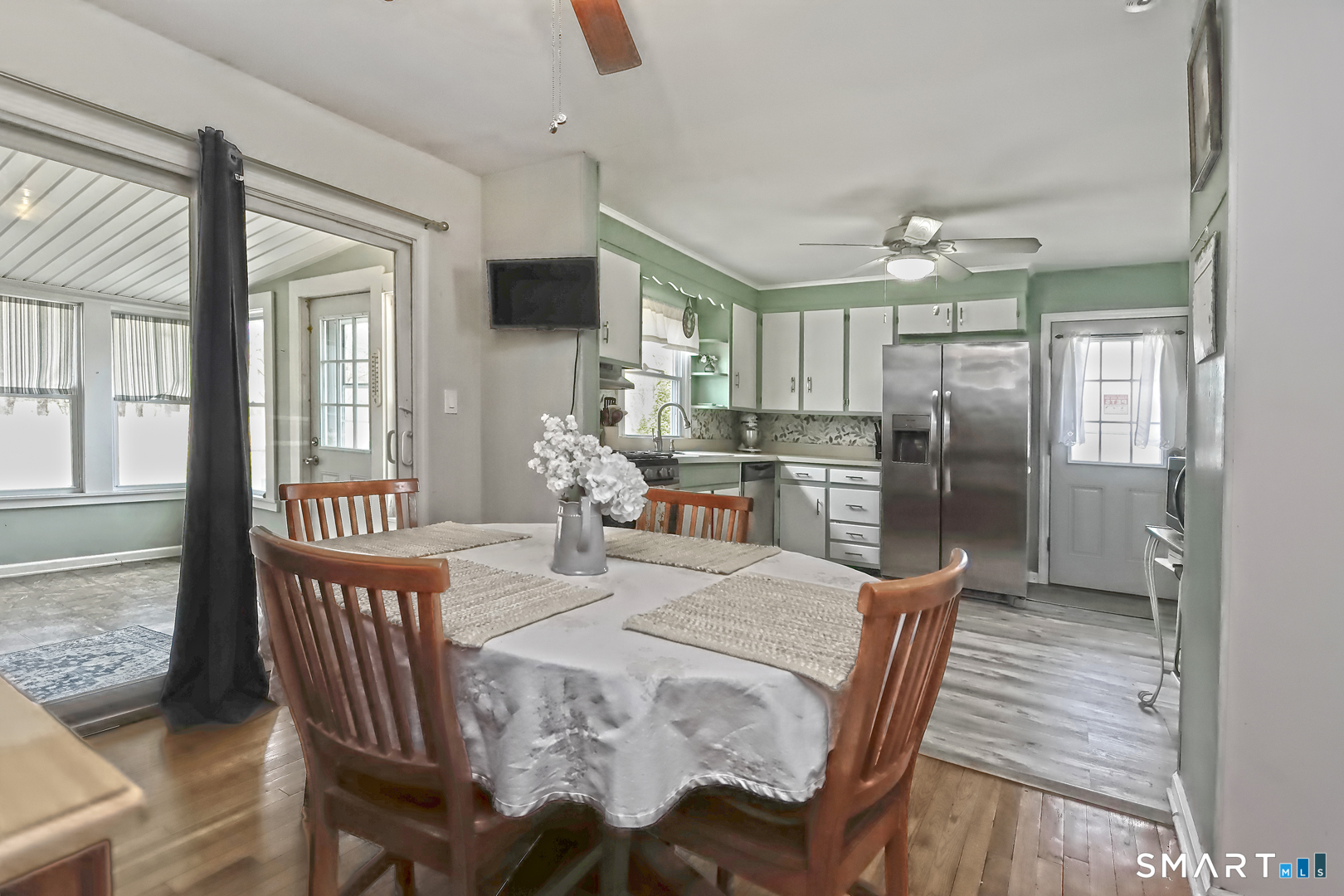 44 Woodvale Road West Haven CT 06516
