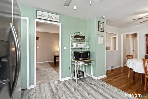 44 Woodvale Road West Haven CT 06516