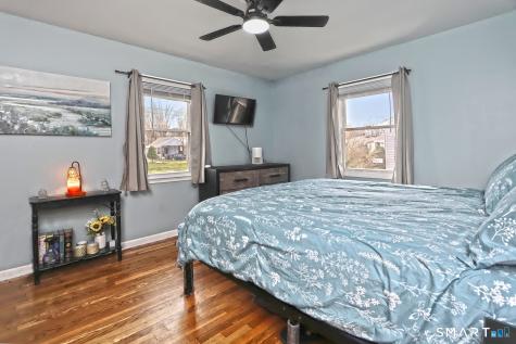 44 Woodvale Road West Haven CT 06516