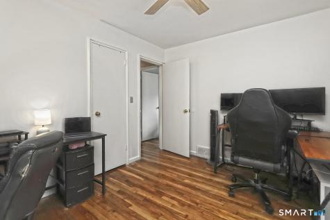 44 Woodvale Road West Haven CT 06516