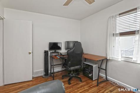 44 Woodvale Road West Haven CT 06516