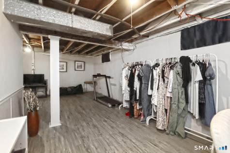 44 Woodvale Road West Haven CT 06516