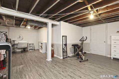 44 Woodvale Road West Haven CT 06516