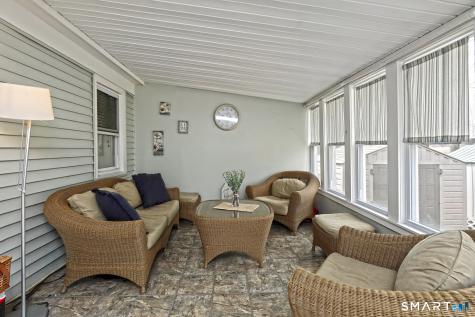 44 Woodvale Road West Haven CT 06516
