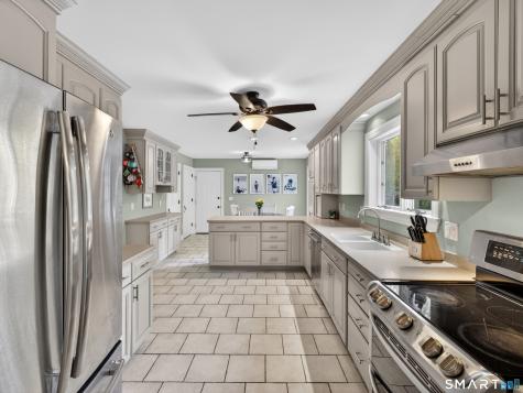 34 Valley Drive Salem CT 06420