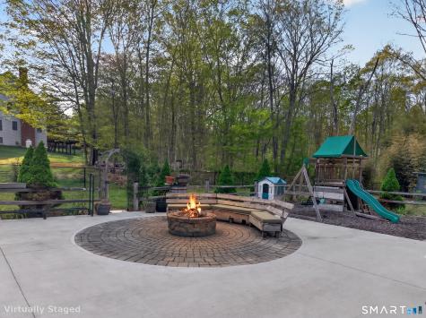 34 Valley Drive Salem CT 06420