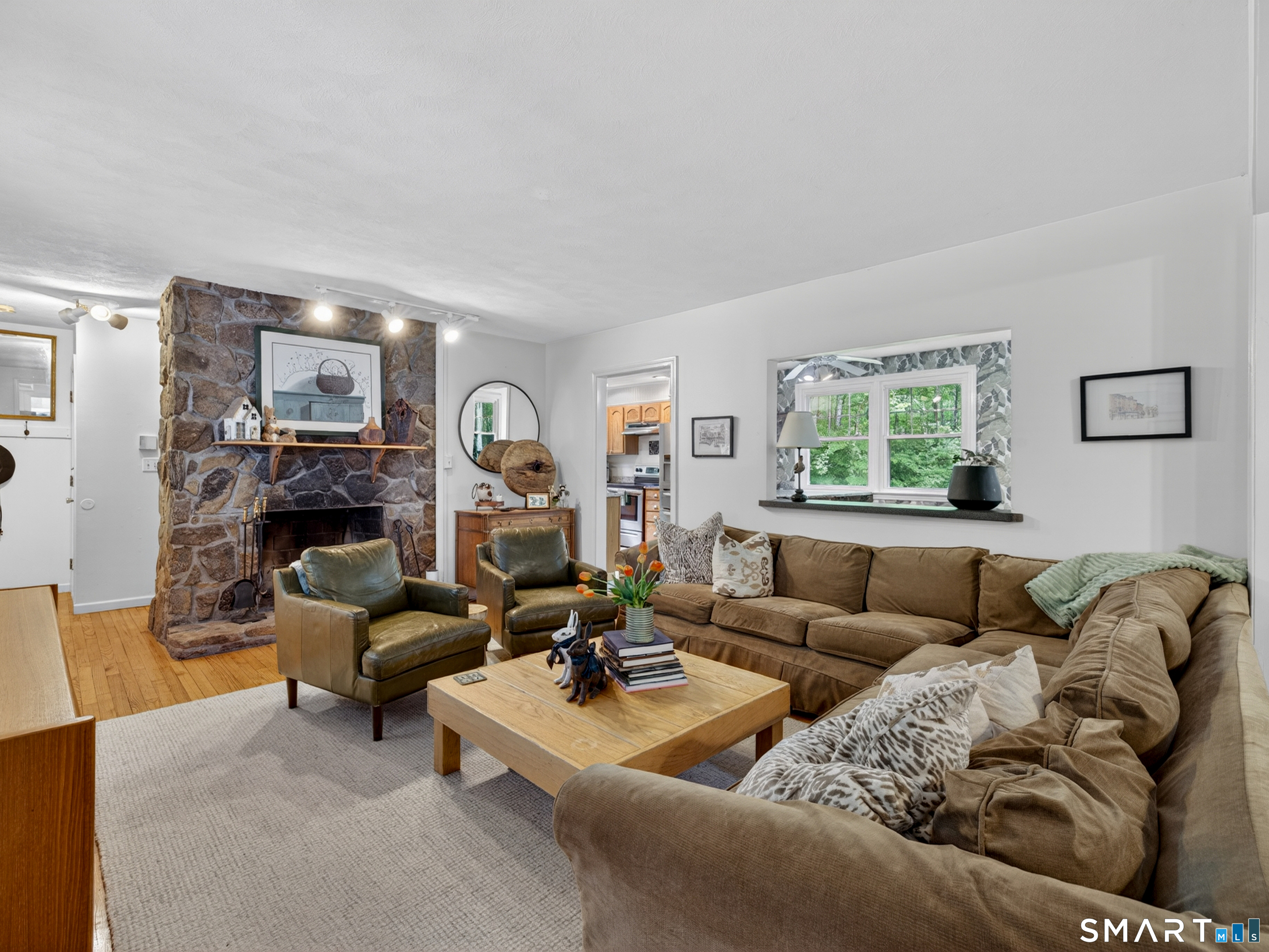 198 Grassy Hill Road East Lyme CT 06333