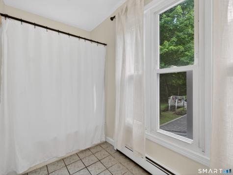 198 Grassy Hill Road East Lyme CT 06333