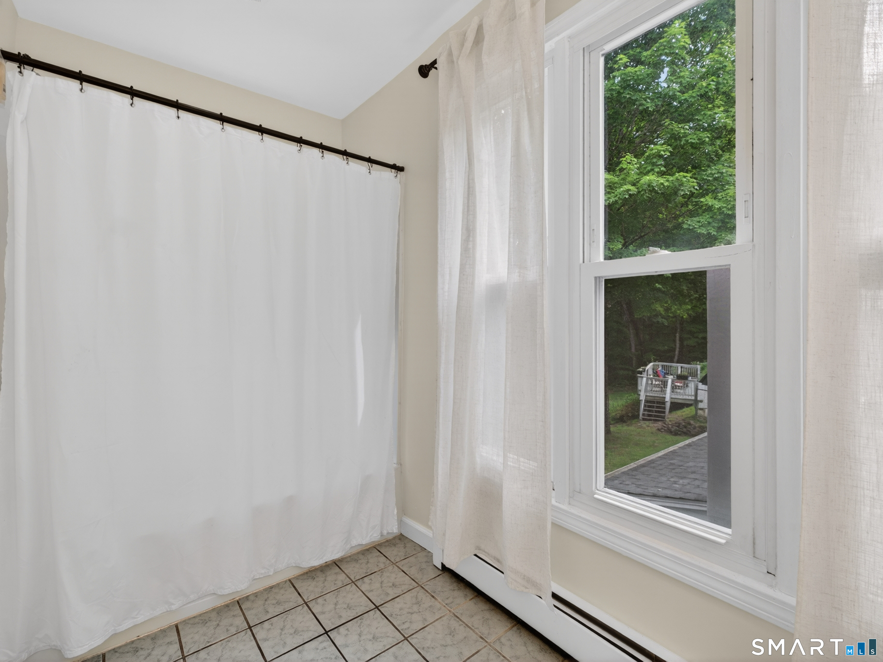 198 Grassy Hill Road East Lyme CT 06333