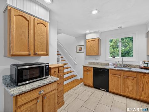 198 Grassy Hill Road East Lyme CT 06333