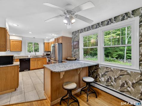 198 Grassy Hill Road East Lyme CT 06333