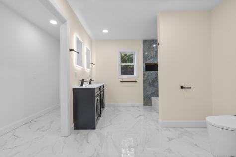 194 Smith Street Derby CT 06418