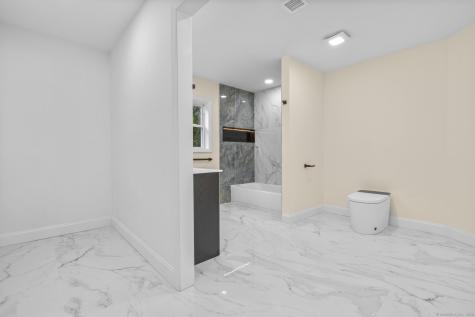 194 Smith Street Derby CT 06418